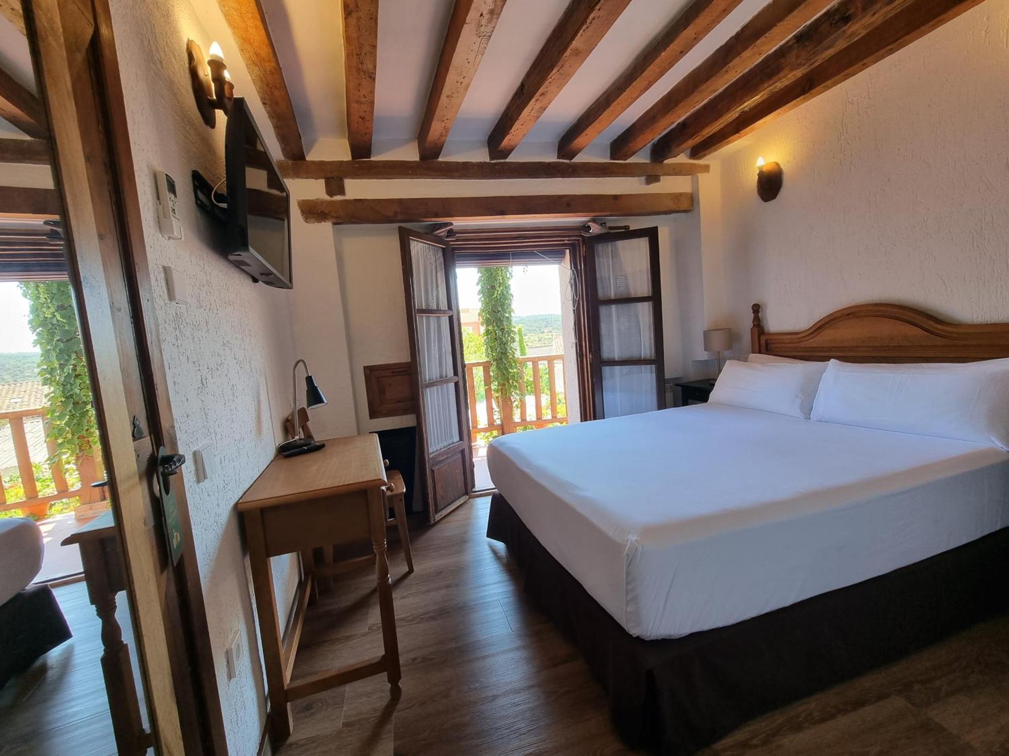 Hotel Labranza San Martin de Valdeiglesias Exterior photo